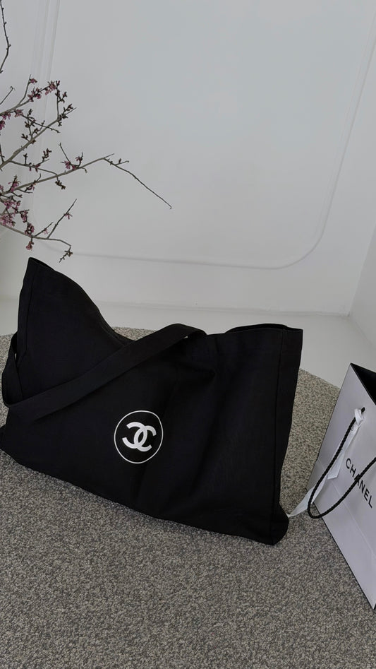 Chanel shopper bag